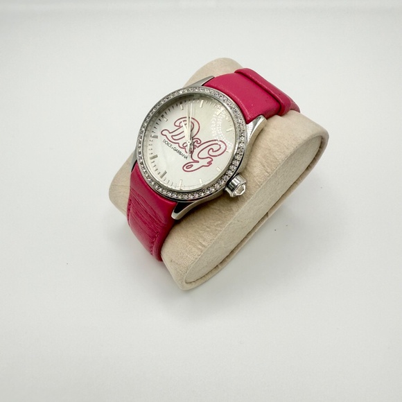 Dolce & Gabbana Fuchsia Crystal Watch | Authentic | New Battery! Great Condition - Picture 12 of 16